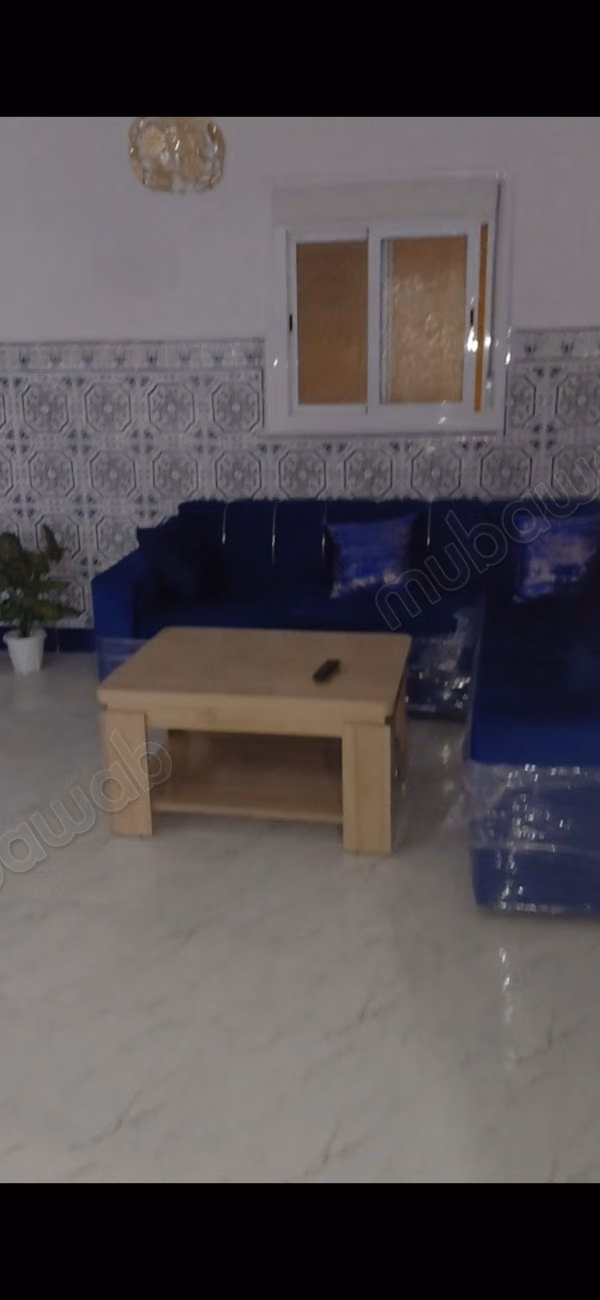 Bel appartement en location à Souani.
Superficie 55 m².
Bien meublé