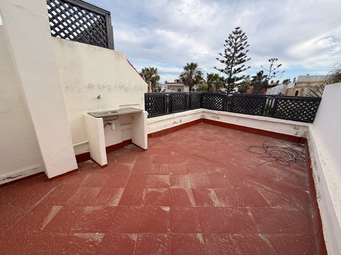 Villa titrée 230 m² Oued Merzeg, proche mer
