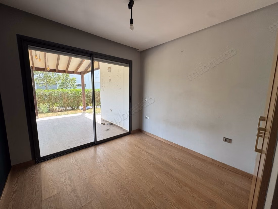 À Vendre, Rez de Jardin 160 m² – Bouskoura Golf City