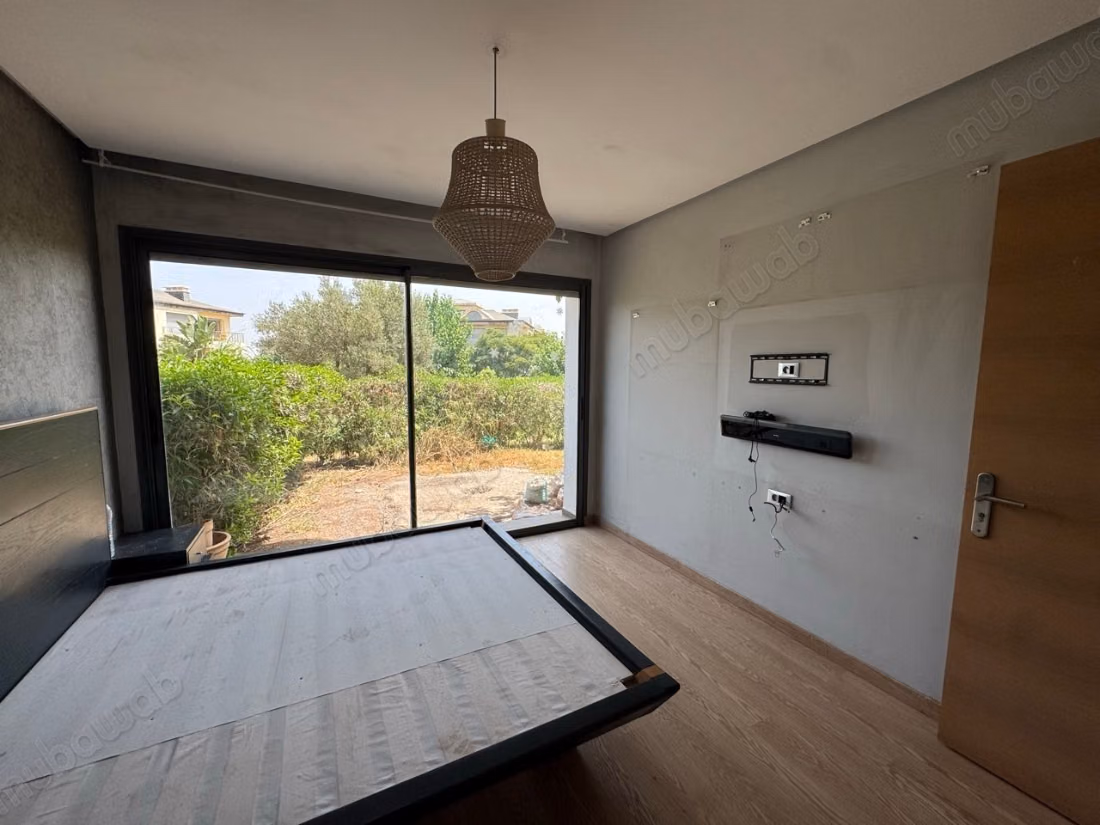 À Vendre, Rez de Jardin 160 m² – Bouskoura Golf City