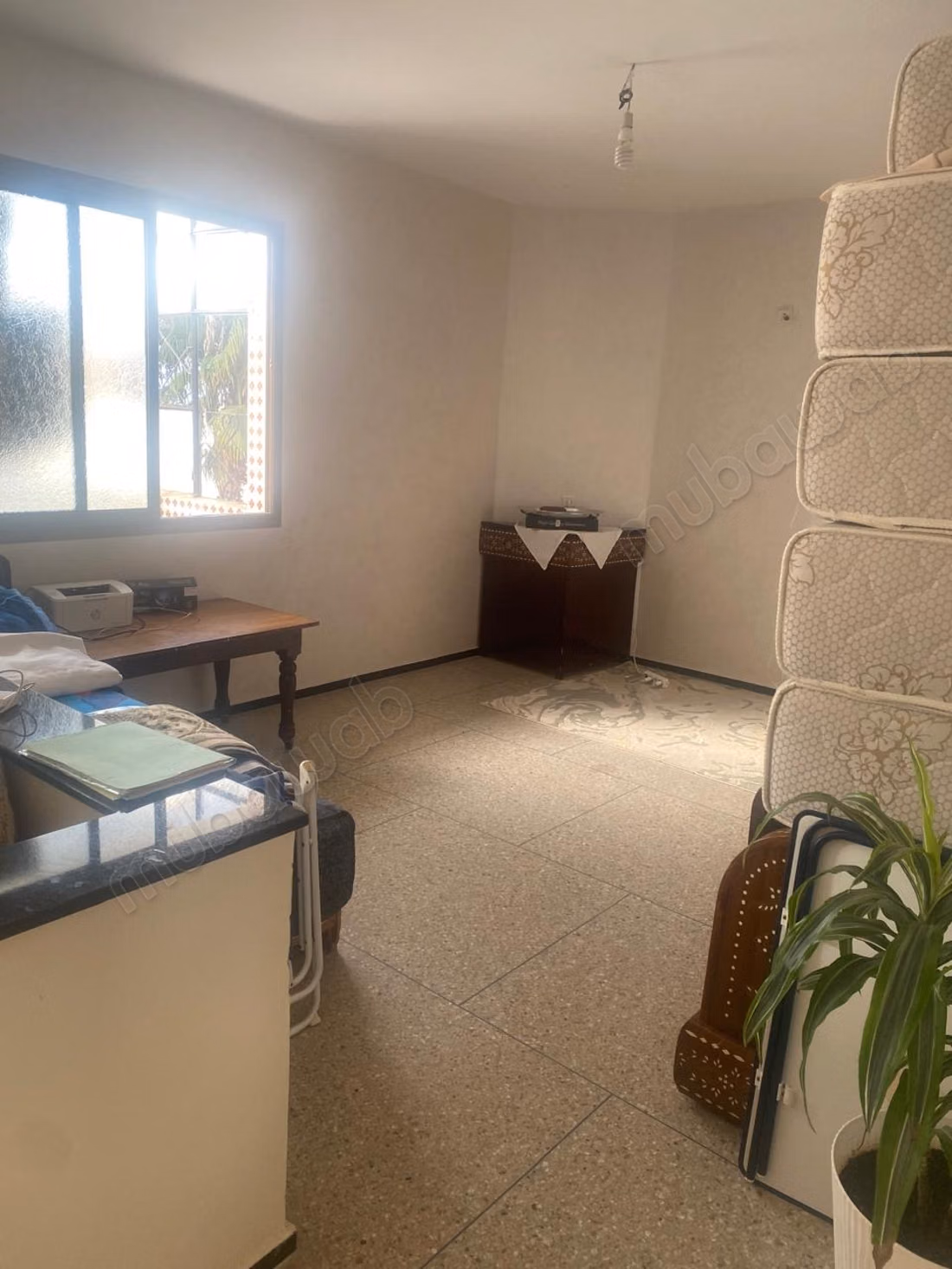 Appartement en vente à hay karima, 3 pièces confortables. 
Salon traditionnel marocain