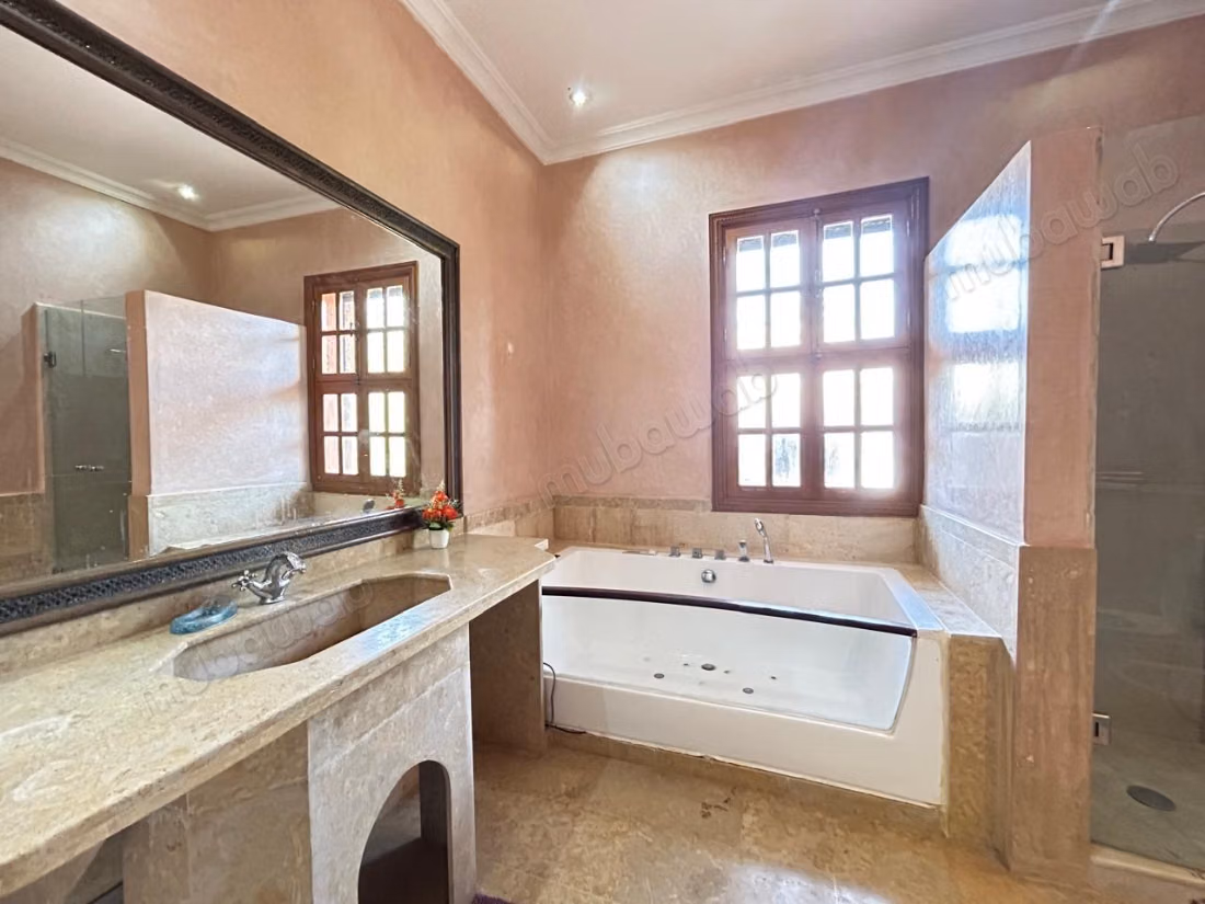 Bonita villa en venta en la ruta de Ouarzazate