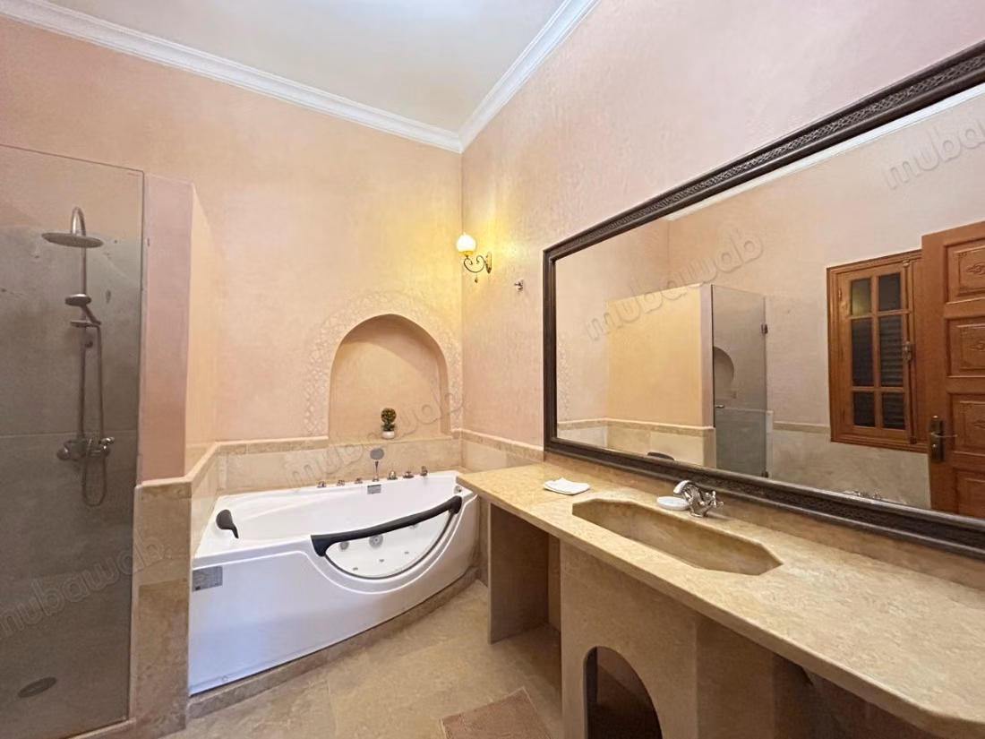 Bonita villa en venta en la ruta de Ouarzazate