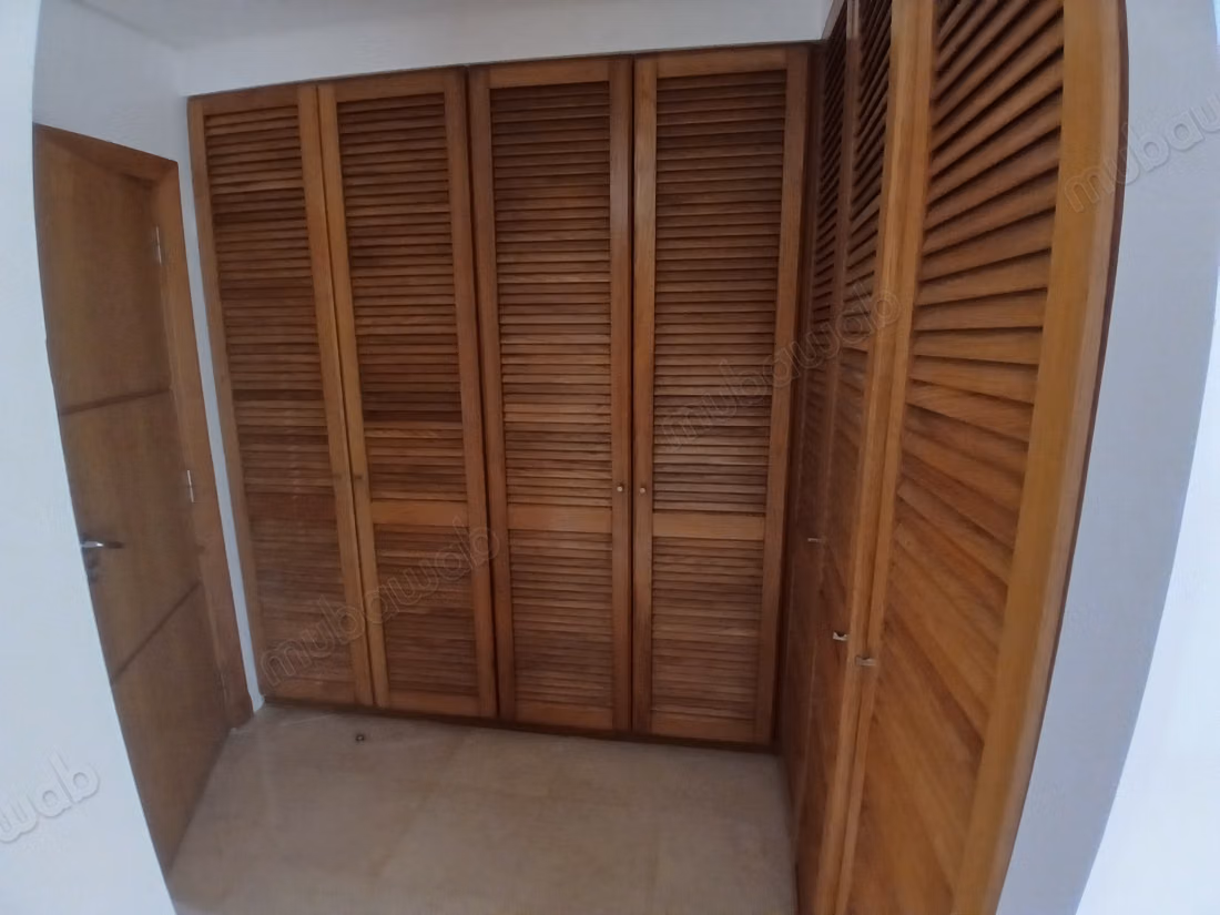 Appartamento in affitto con vista libera e soleggiata a Racine. Superficie 126 m². Antenna satellitare e sicurezza