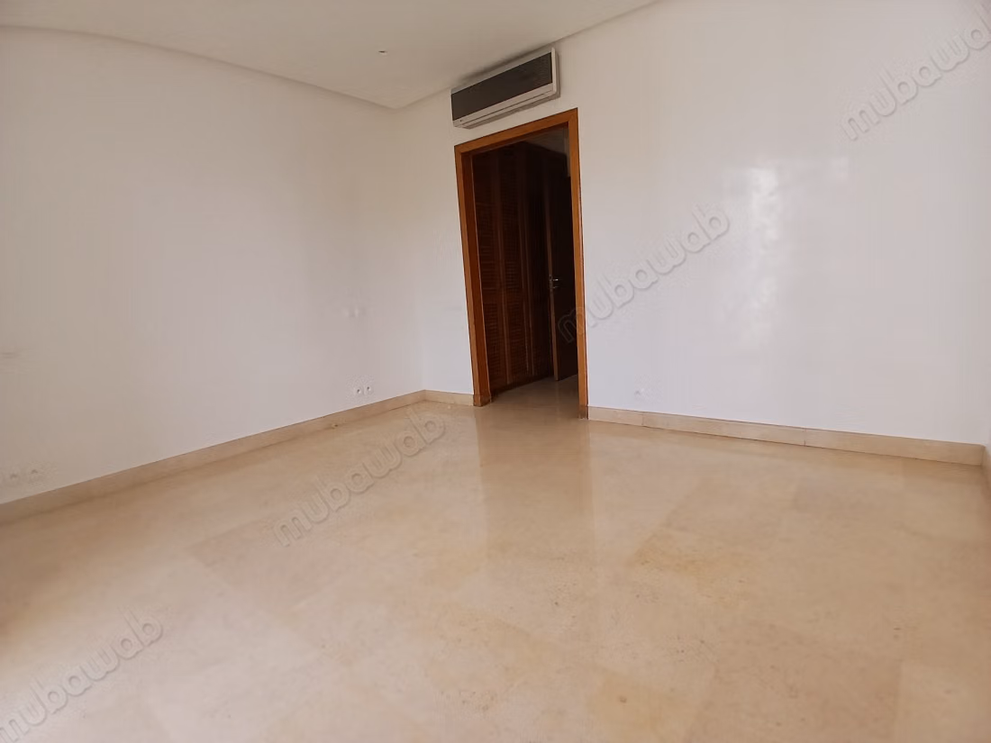 Appartamento in affitto con vista libera e soleggiata a Racine. Superficie 126 m². Antenna satellitare e sicurezza
