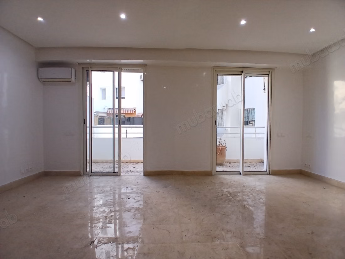 Appartamento in affitto con vista libera e soleggiata a Racine. Superficie 126 m². Antenna satellitare e sicurezza