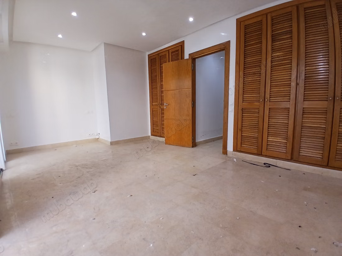 Appartamento in affitto con vista libera e soleggiata a Racine. Superficie 126 m². Antenna satellitare e sicurezza