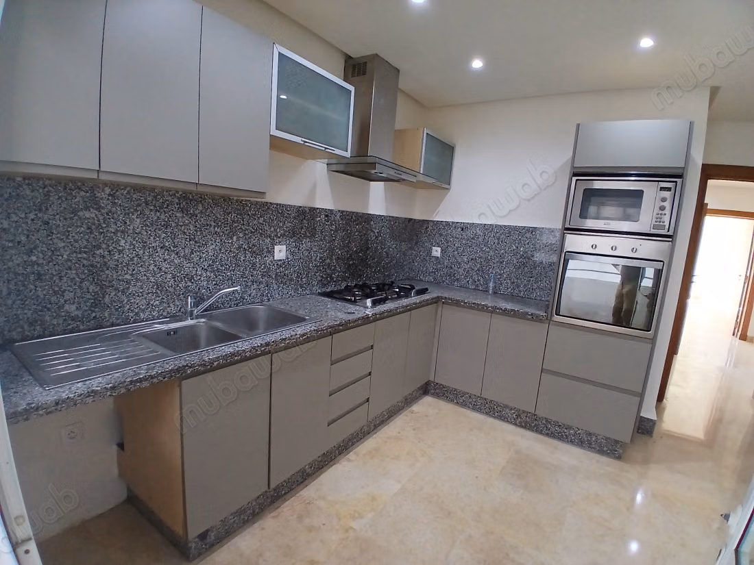 Appartamento in affitto con vista libera e soleggiata a Racine. Superficie 126 m². Antenna satellitare e sicurezza