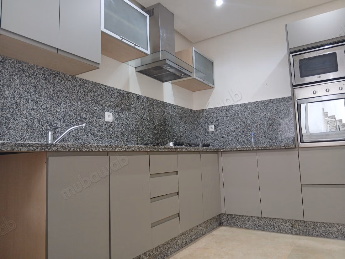 Appartamento in affitto con vista libera e soleggiata a Racine. Superficie 126 m². Antenna satellitare e sicurezza