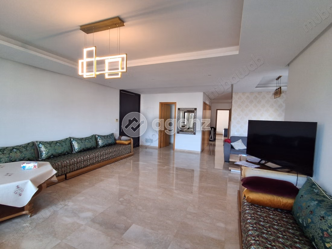 Appartement à vendre 250 m², 2 chambres 
Marina Ouest Salé