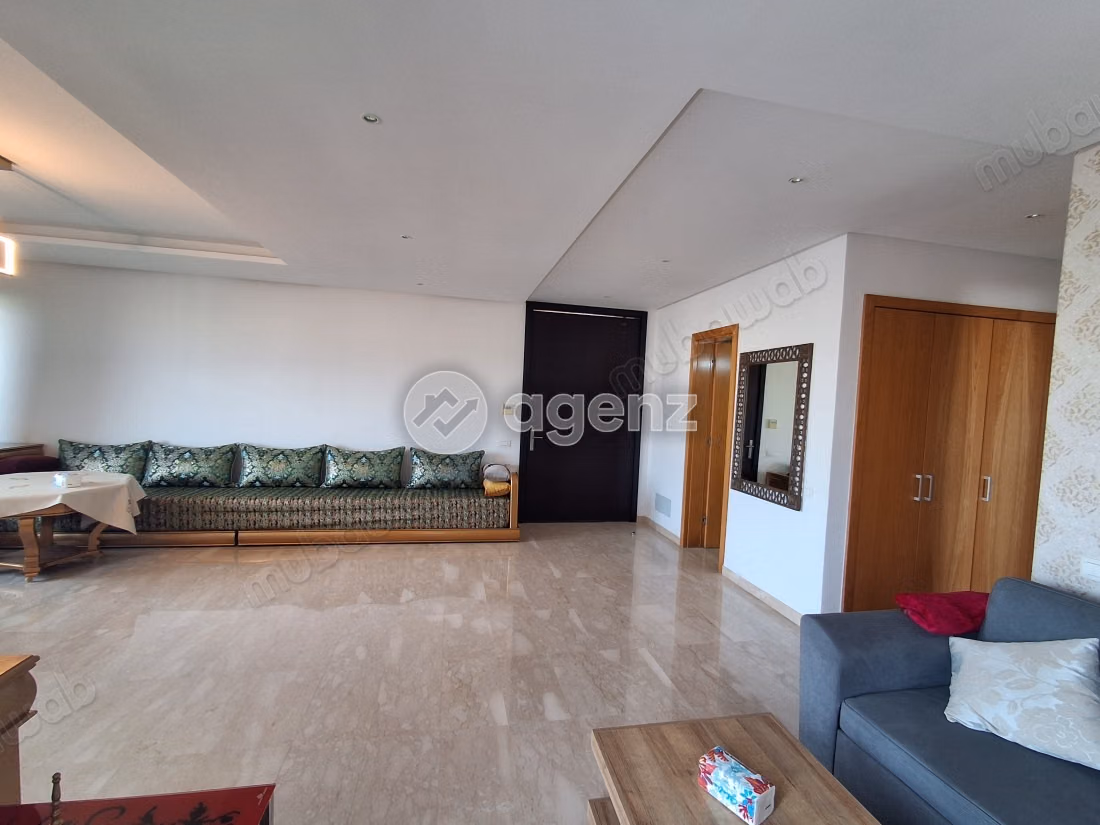 Appartement à vendre 250 m², 2 chambres 
Marina Ouest Salé