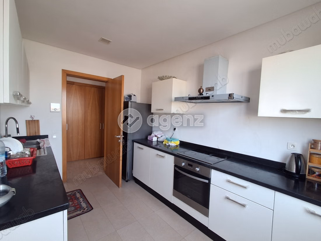 Appartement à vendre 250 m², 2 chambres 
Marina Ouest Salé