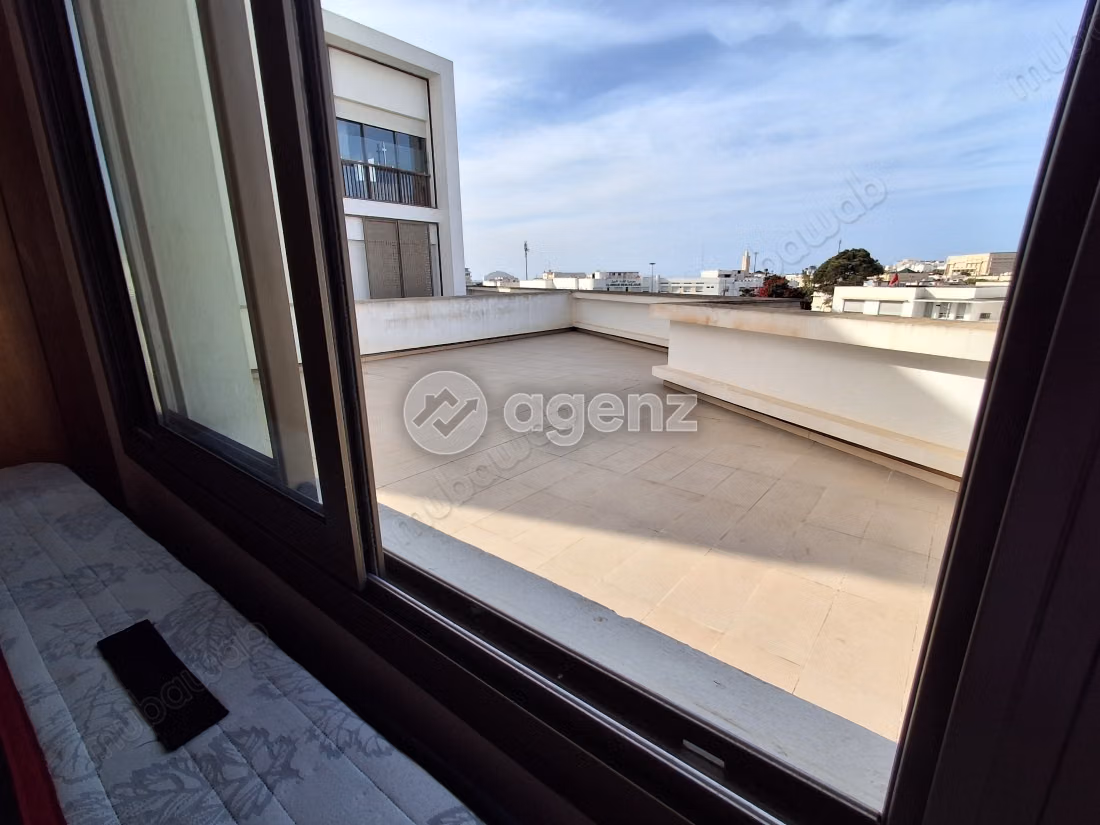 Appartement à vendre 250 m², 2 chambres 
Marina Ouest Salé