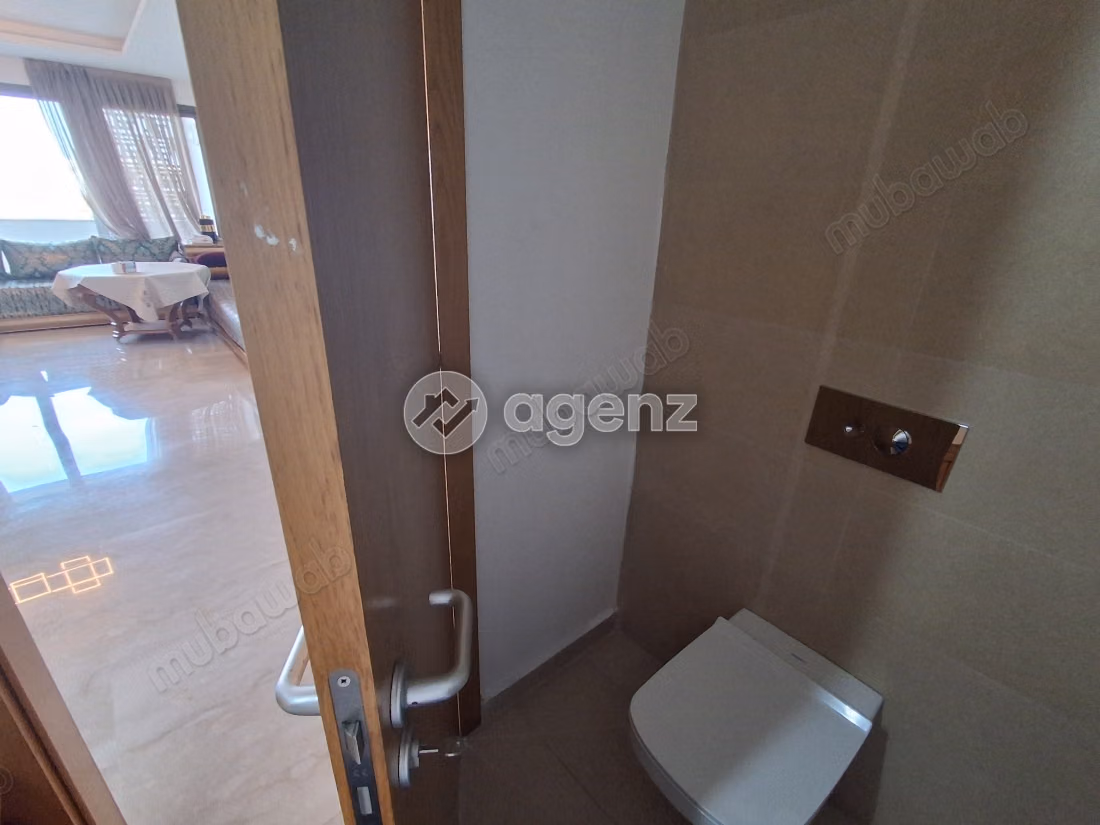 Appartement à vendre 250 m², 2 chambres 
Marina Ouest Salé