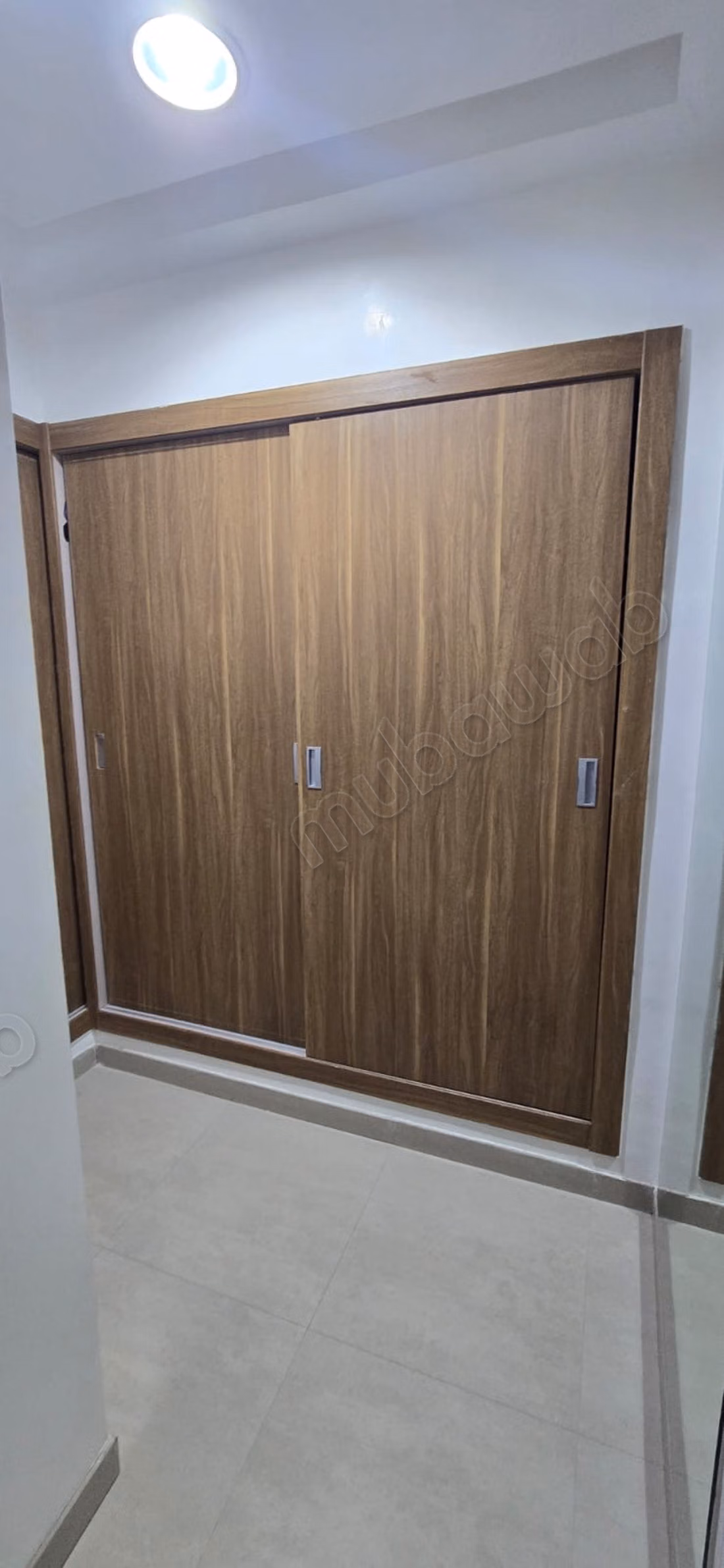 Très bel appartement en location à Route Casablanca. 
1 belle chambre. 
Meublé