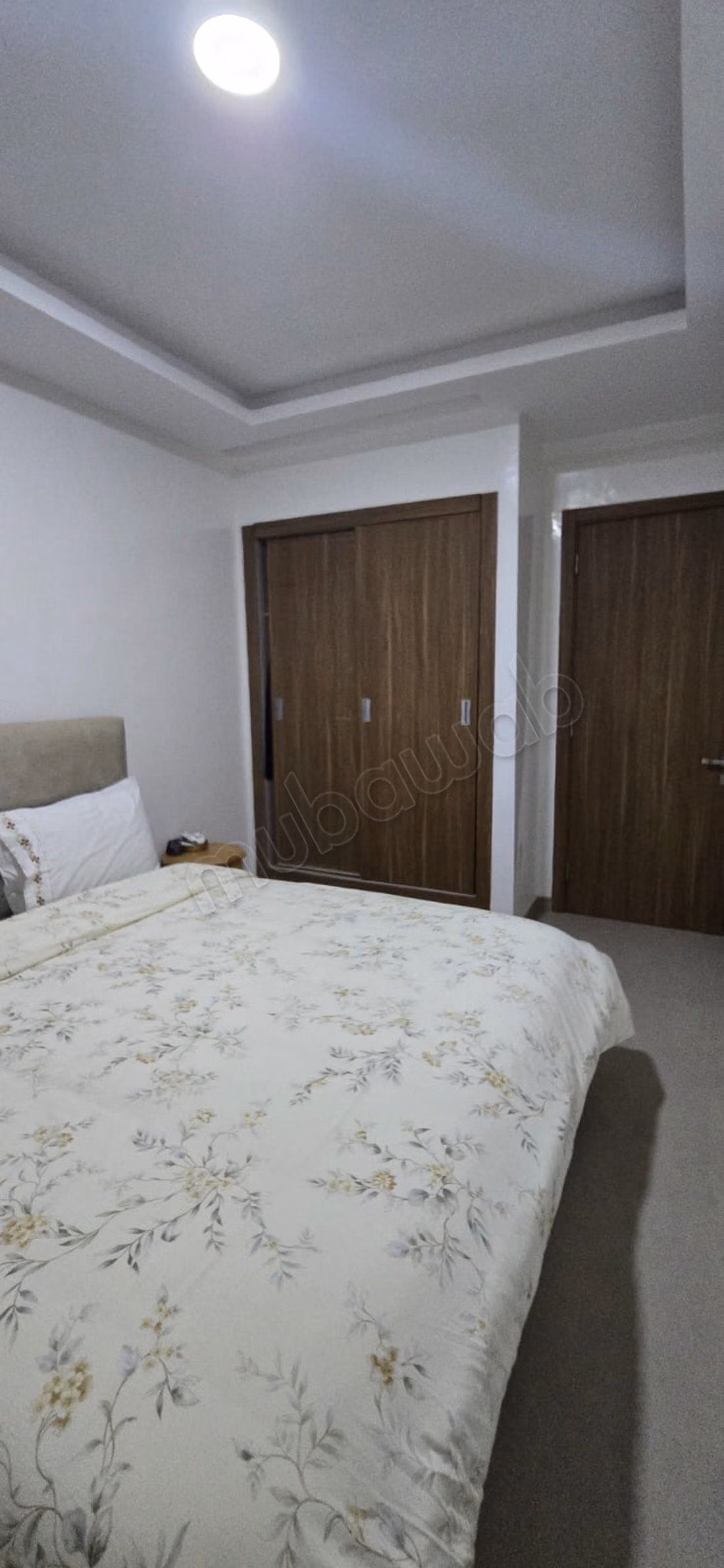 Très bel appartement en location à Route Casablanca. 
1 belle chambre. 
Meublé