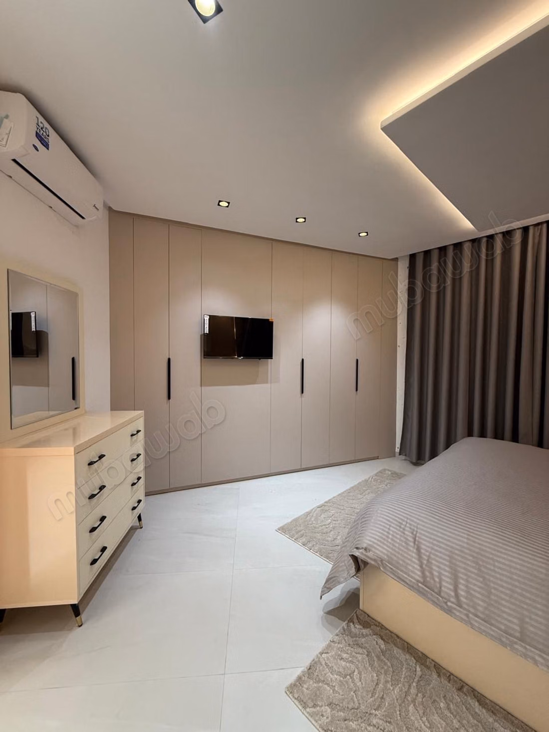 Bel appartement à vendre à De La Plage. 3 grandes chambres. Meublé