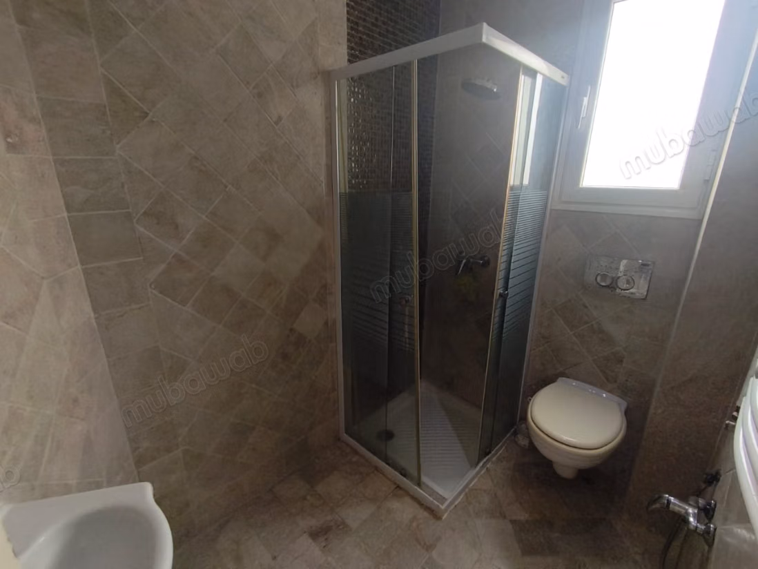 Affitto villa di lusso a La Soukra Ville. 7 camere confortevoli. Posti auto e giardino