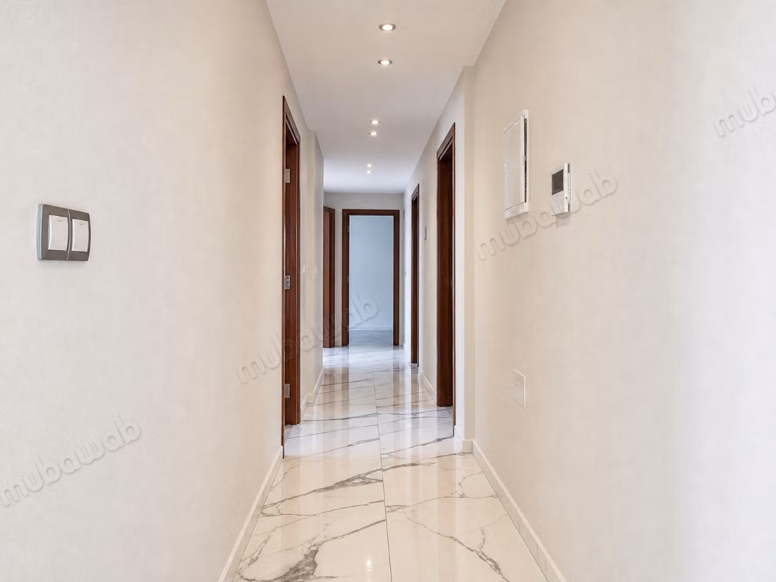 Superbe appartement à vendre à Marjane. 
3 belles chambres. 
Fenêtres double vitrage