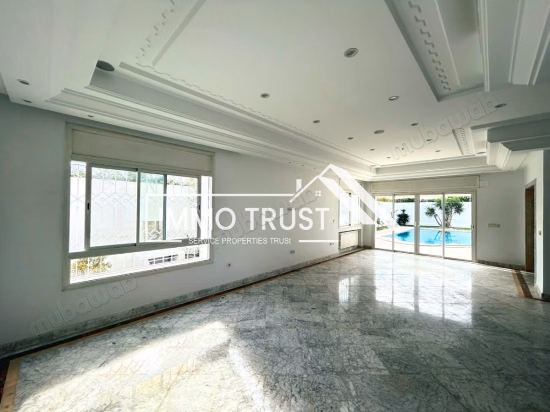 Villa S4 con giardino e piscina a La Soukra