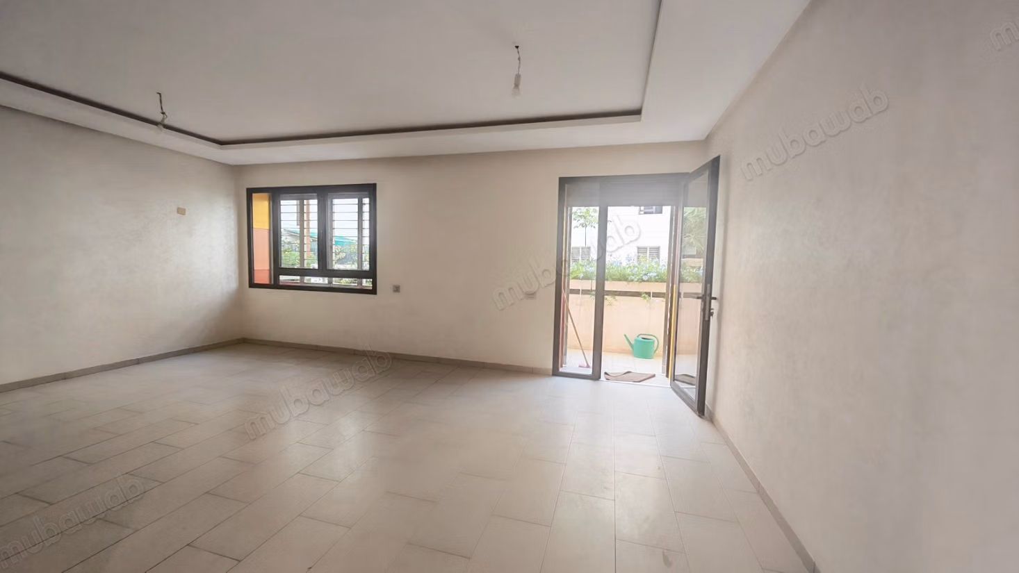 Grand studio 76 m² avec terrasse – CFC