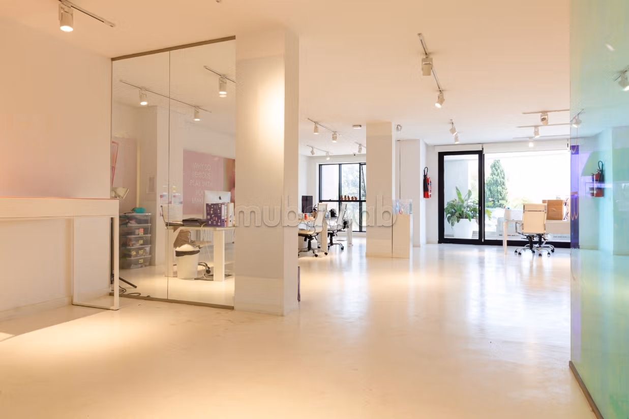 Locaux & Bureau à louer  à  la Marsa