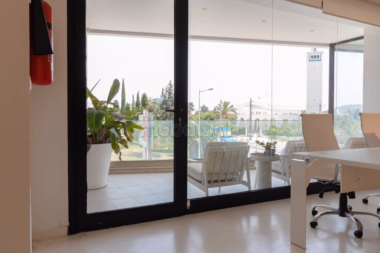 Locaux & Bureau à louer  à  la Marsa
