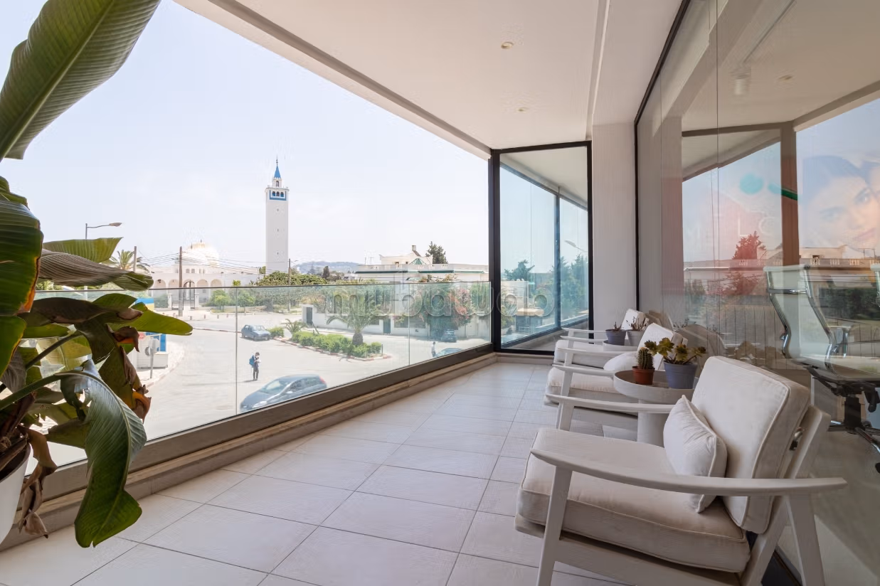Locaux & Bureau à louer  à  la Marsa